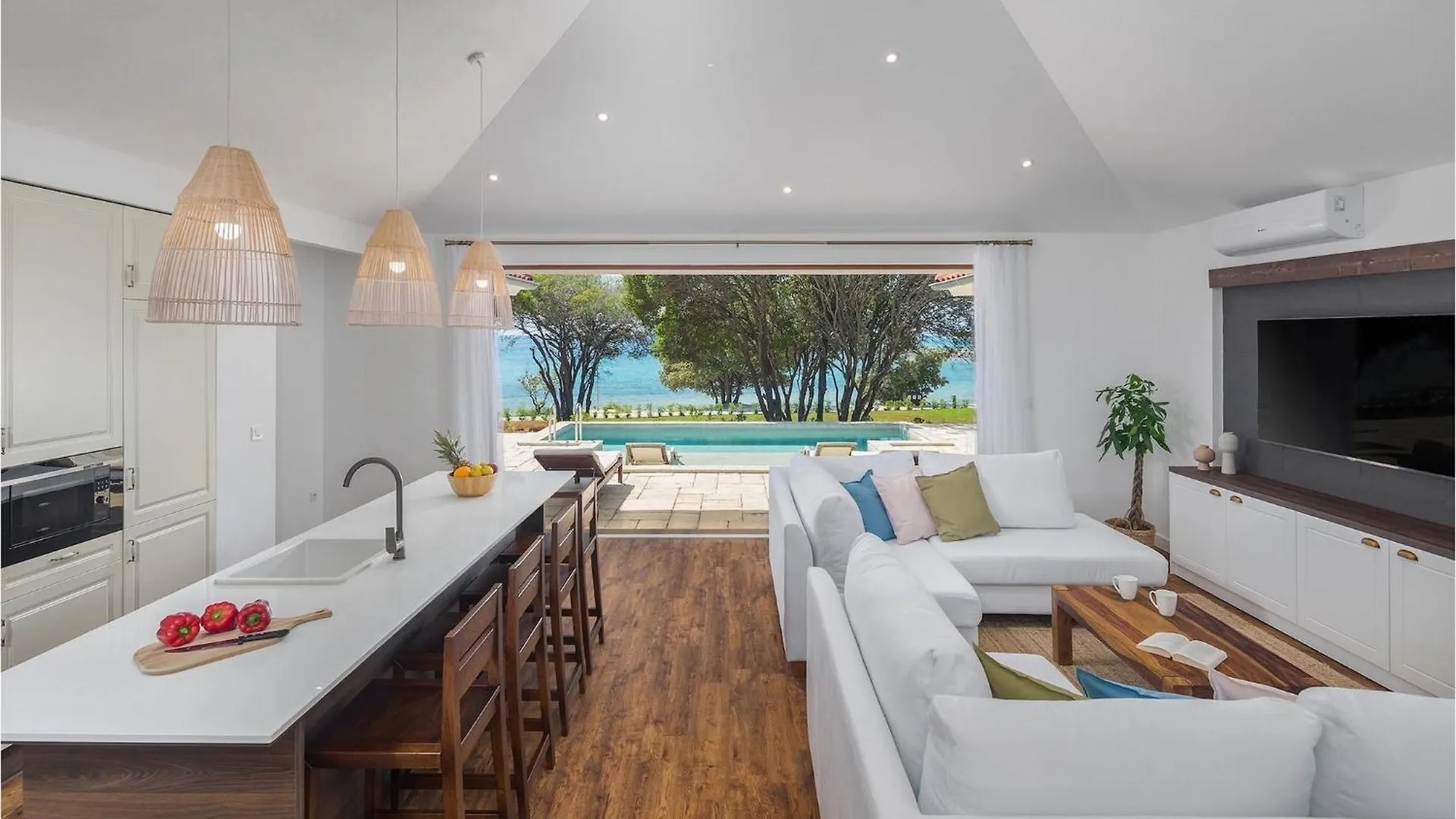 Luxury Beach Villas Porto Bus Pola