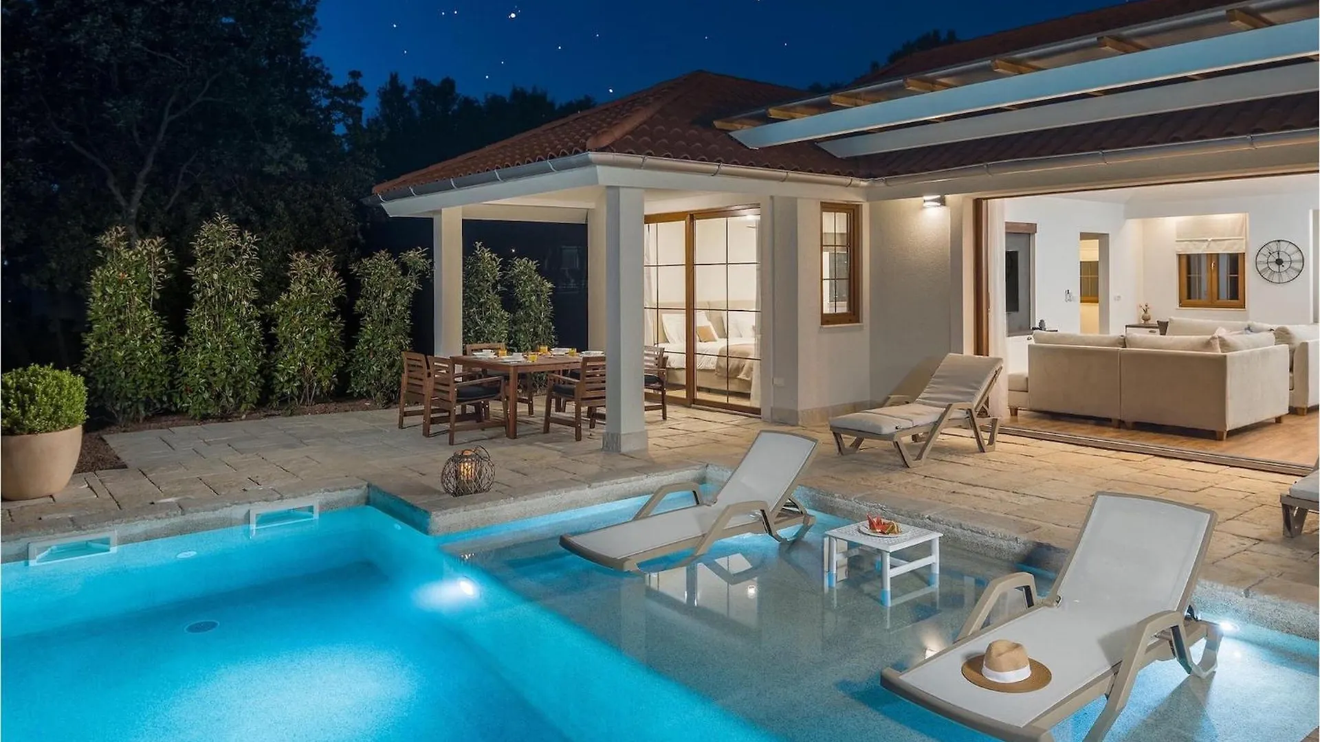 Luxury Beach Villas Porto Bus Pula 0*,